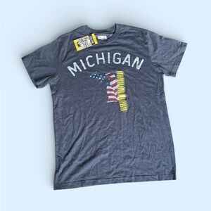 State of Mind Michigan Flag Graphic Men's T-Shirt - Dark Gray